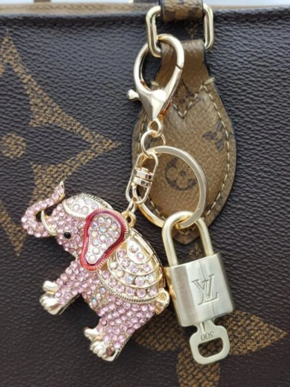 LV Gold Padlock & Key 🔒 Authentic Louis Vuitton Bag Unbranded Elephant Charm